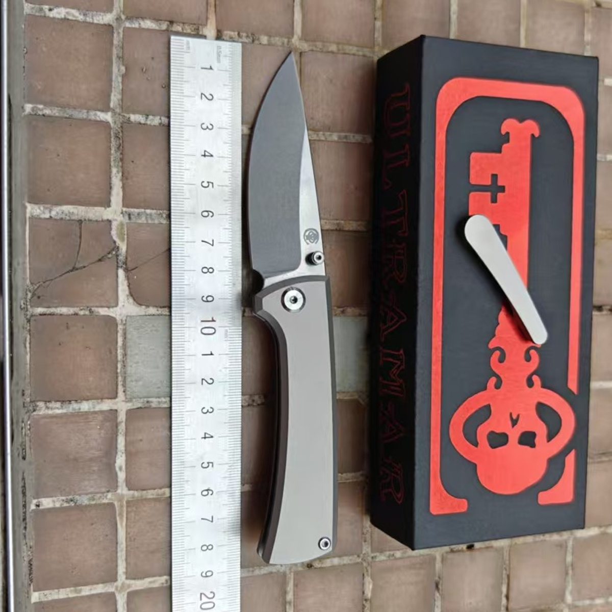 Hunting Camp Outdoor Kitchen - Cuchillo Plegable RCK9 Chaves Ultramar con